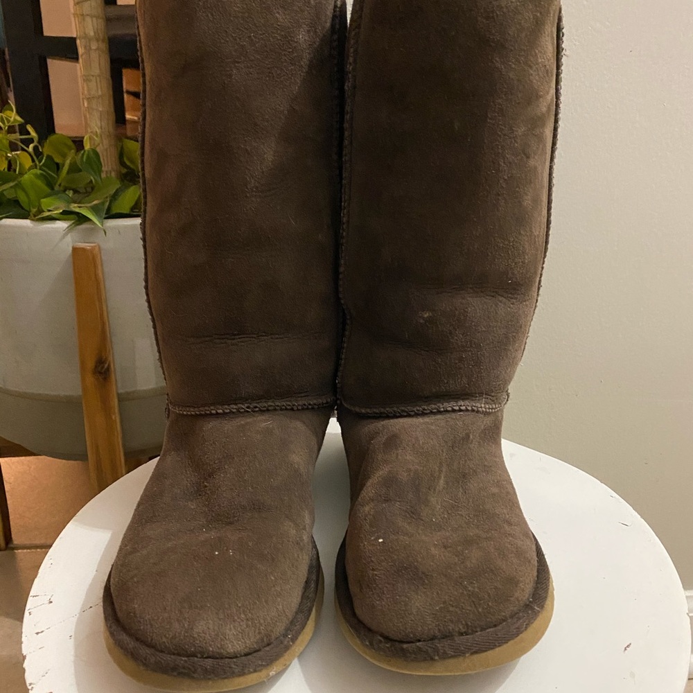 UGGS Tall Brown